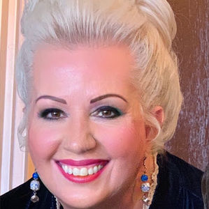 Meet your Posher, Dana lee